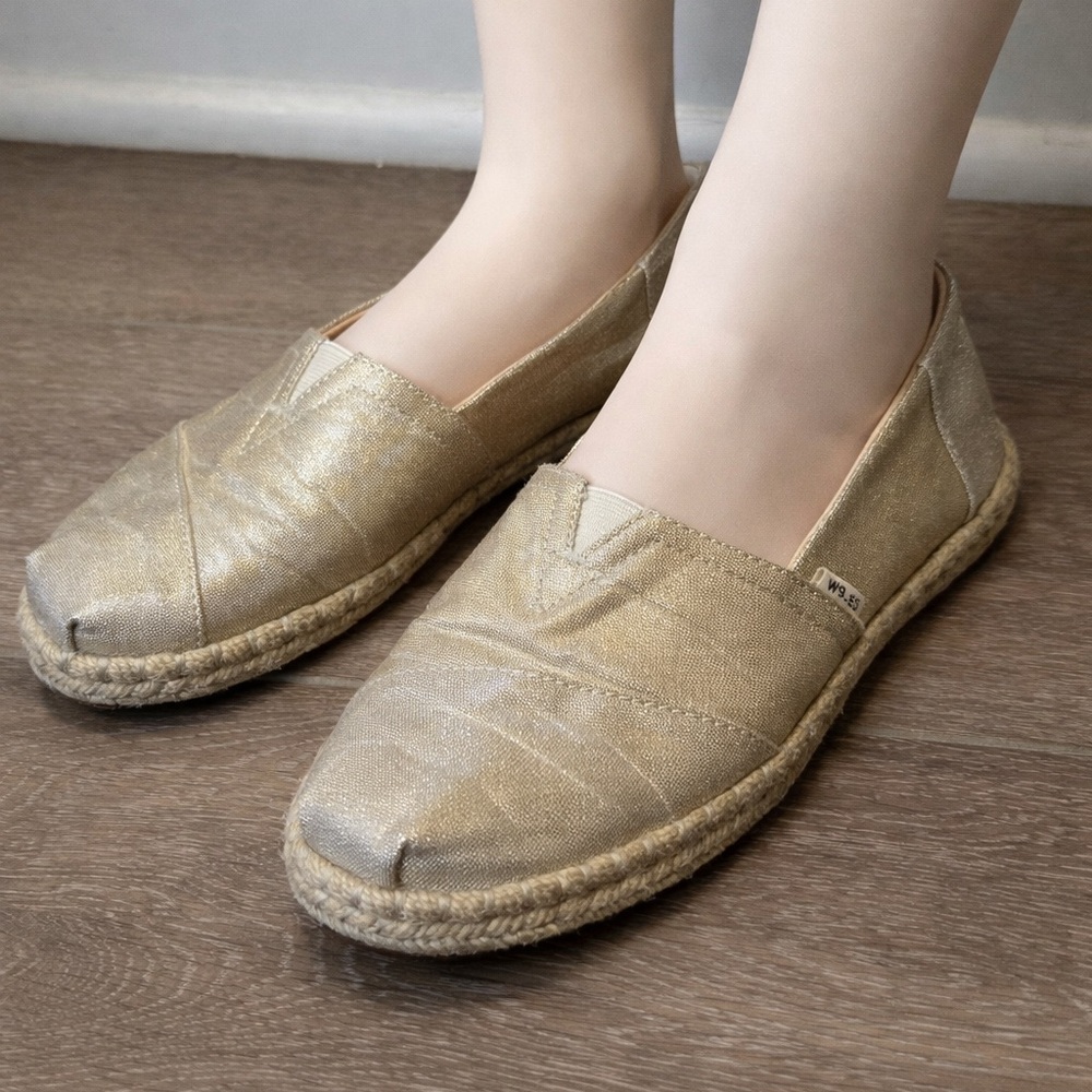 TOMS Gold Metallic Slip On Espadrille‎ Flats Women’s 9.5 Summer